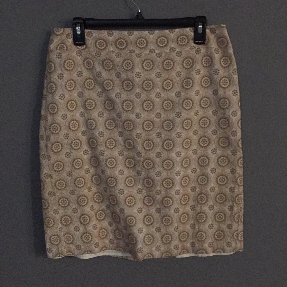 Tan and white embroidered pencil skirt